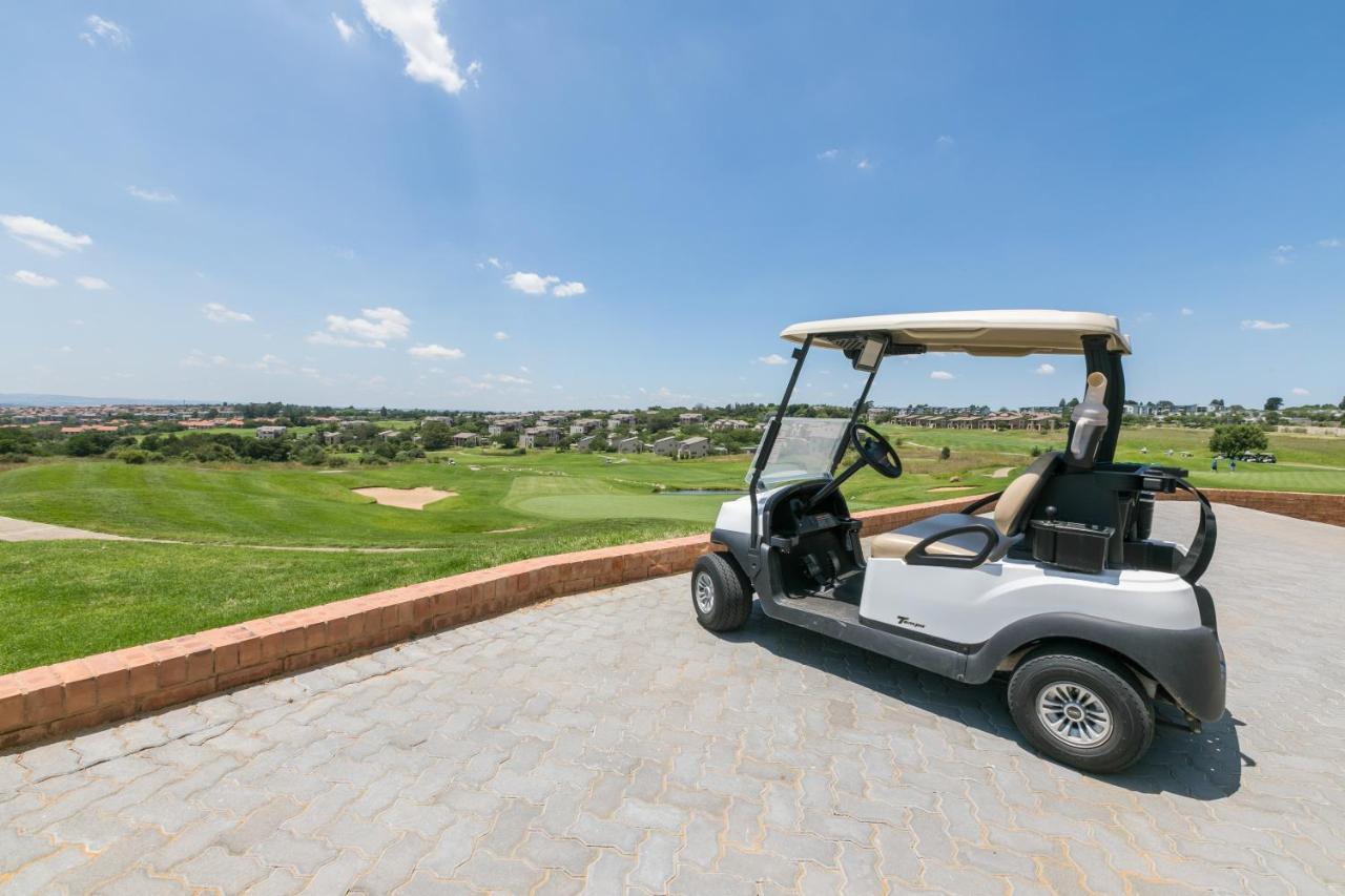 Modern Apartment In A Secure Golf Estate.Wifi Roodepoort Zewnętrze zdjęcie